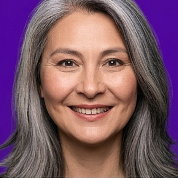 Mia H.